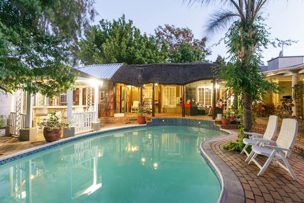 בלוויל Sun Bell Lodge מראה חיצוני תמונה
